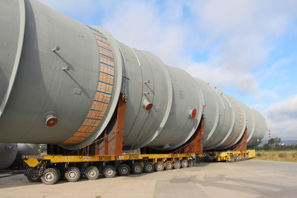 транспортировка колонного оборудования весом 400 тонн. SPMT